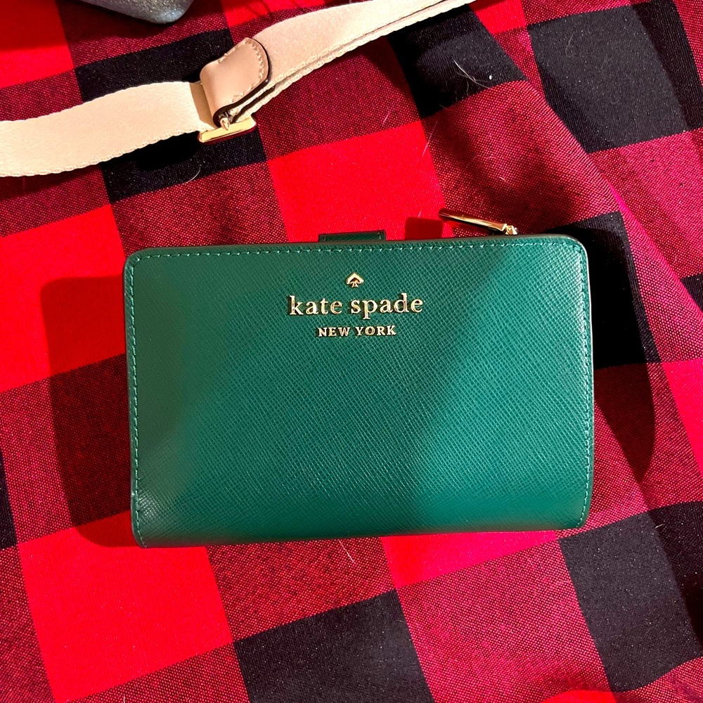 Kate spade wallet. Deep Jade. Brand new